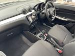  Suzuki Swift 1.2 Dualjet Hybrid SZ-L MT 2023 39